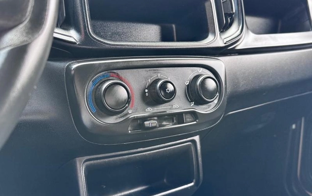 imagem-https://www.socarrao.com.br/sc-vehicle-images-prod/3276568/1789061333703-8382375_9_B_07afbd7dec.jpeg