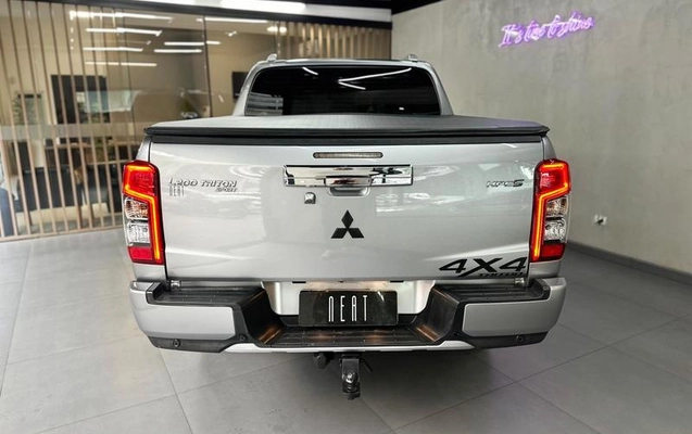 imagem-https://www.socarrao.com.br/sc-vehicle-images-prod/3276569/1789419686544-8369160_4_B_c1eb0d601e.jpeg