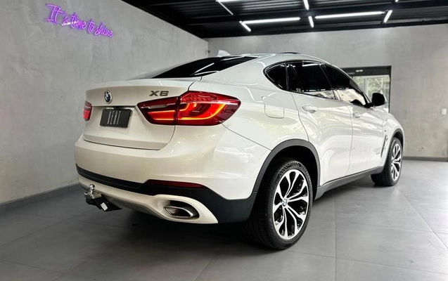 imagem-https://www.socarrao.com.br/sc-vehicle-images-prod/3276571/1789571858931-8323752_4_B_c746ffc098.jpeg