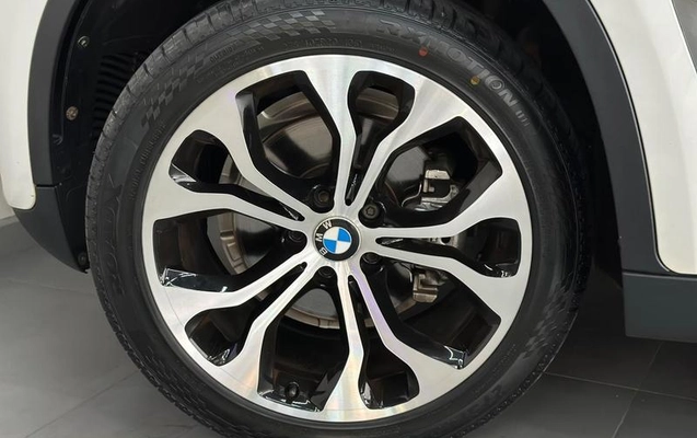 imagem-https://www.socarrao.com.br/sc-vehicle-images-prod/3276571/1789571858941-8323752_10_B_06c55efdd4.jpeg
