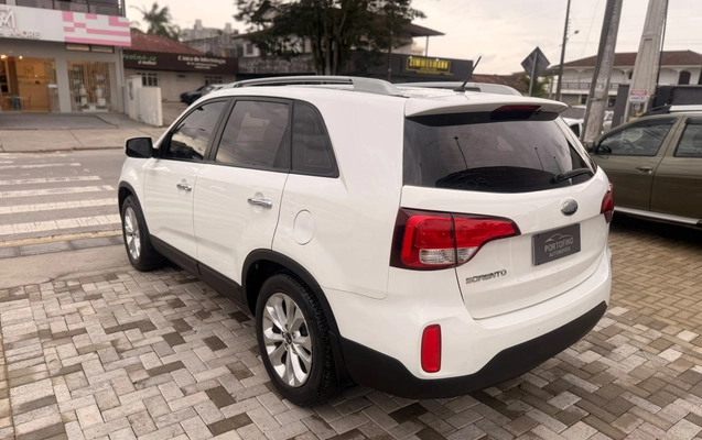 imagem-https://www.socarrao.com.br/sc-vehicle-images-prod/3276651/1786978826749-003_27f577ed7fd574be1032a8141fe486c0.jpeg