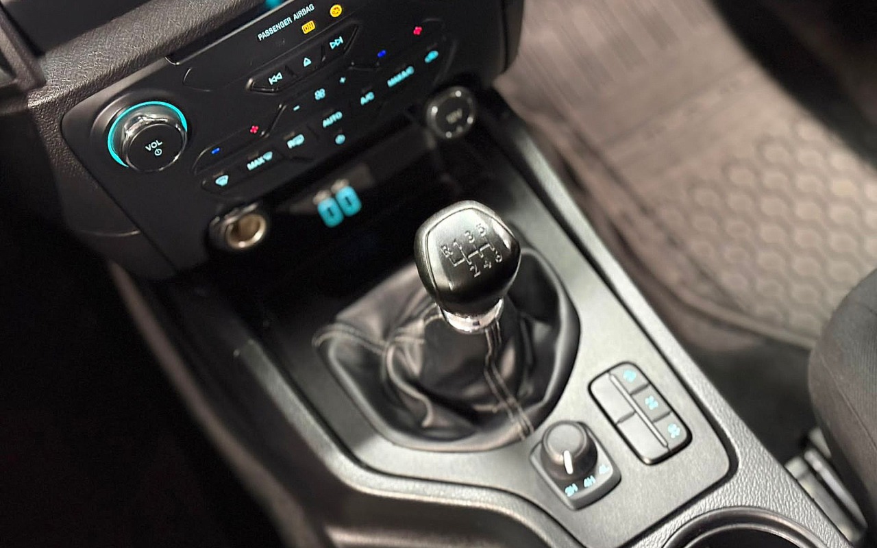 imagem-https://www.socarrao.com.br/sc-vehicle-images-prod/3276761/1786979298356-Rk9SRCBSQU5HRVIgWExTQ0Q0IC0gMjAyMCAtIFBSRVRPIC0gQUJKM0kxMCAoMTgpLmpwZw.jpg