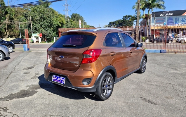 imagem-https://www.socarrao.com.br/sc-vehicle-images-prod/3276771/1786979723047-jqejCOqKFDSm0QKv2dG2aI4igxjJ2wco.jpg