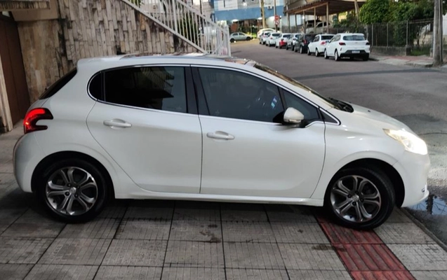 imagem-https://www.socarrao.com.br/sc-vehicle-images-prod/3277215/1786981257066-SU1HLTIwMjYwODA5LVdBMDAyOC5qcGc.jpg