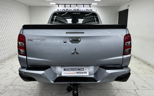 imagem-https://www.socarrao.com.br/sc-vehicle-images-prod/3277713/1786982450284-39846fec28134ac0a64c62aee9f6d04c_1780871205750.jpg