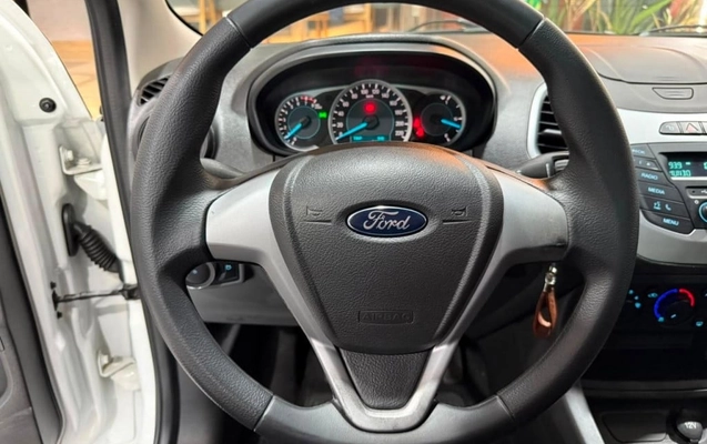 imagem-https://www.socarrao.com.br/sc-vehicle-images-prod/3277752/1786982529131-vehicle_image_1786982519_aa6ec5f0ed8cb6347457b5ce146dbf3e.jpeg