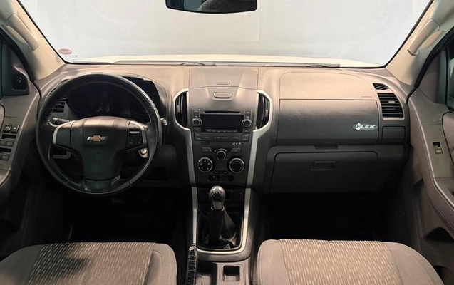 imagem-https://www.socarrao.com.br/sc-vehicle-images-prod/3277985/1787170268661-8345116_13_B_8b1a59400b.jpeg