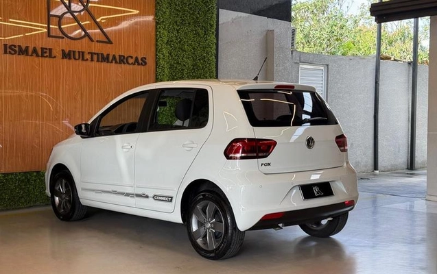 imagem-https://www.socarrao.com.br/sc-vehicle-images-prod/3278124/1787681069213-8368264_8_B_f233d5748b.jpeg