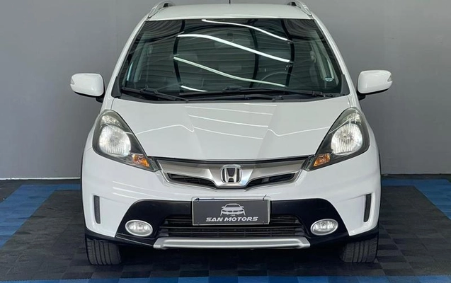 imagem-https://www.socarrao.com.br/sc-vehicle-images-prod/3278515/1786984835248-7872403_1_B_10c9885f74.jpeg