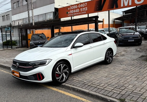 Volkswagen Jetta 2024 Branco — foto 1 de 3