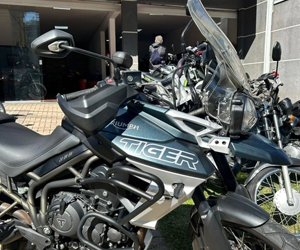 Triumph TIGER 800 XCA 2019 Verde — foto 1 de 3