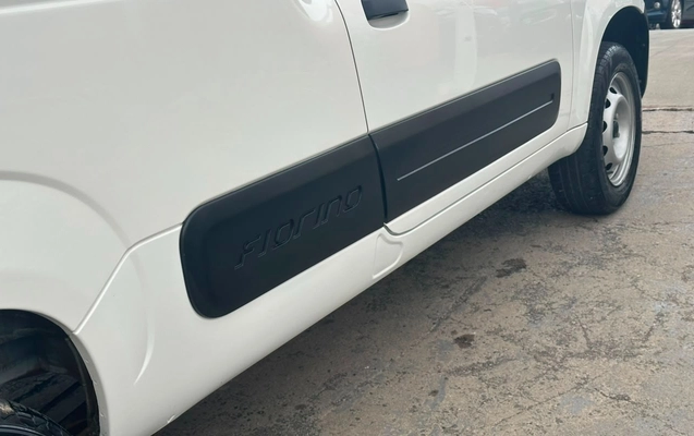 imagem-https://www.socarrao.com.br/sc-vehicle-images-prod/3279820/1786988647181-V2hhdHNBcHAgSW1hZ2UgMjAyNi0wOC0xMiBhdCAxNi4yNC41My5qcGVn.jpeg