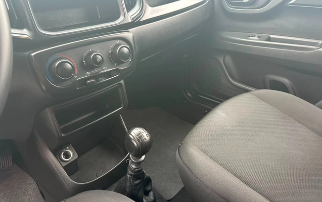 imagem-https://www.socarrao.com.br/sc-vehicle-images-prod/3279820/1786988647672-V2hhdHNBcHAgSW1hZ2UgMjAyNi0wOC0xMiBhdCAxNi4yNC4zOC5qcGVn.jpeg