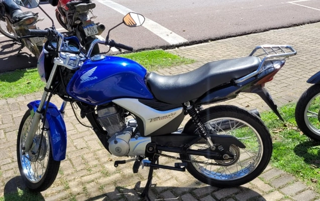 imagem-https://www.socarrao.com.br/sc-vehicle-images-prod/3279903/1786988967178-OS5qcGVn.jpeg