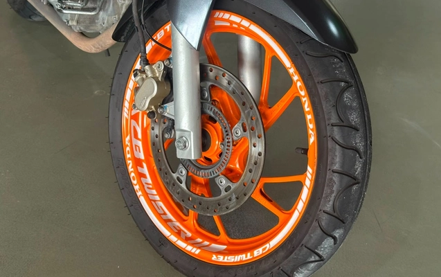 imagem-https://www.socarrao.com.br/sc-vehicle-images-prod/3280007/1786989184755-V2hhdHNBcHAgSW1hZ2UgMjAyNi0wOC0xNSBhdCAxNi4zMy4yOCAoMSkuanBlZw.jpeg