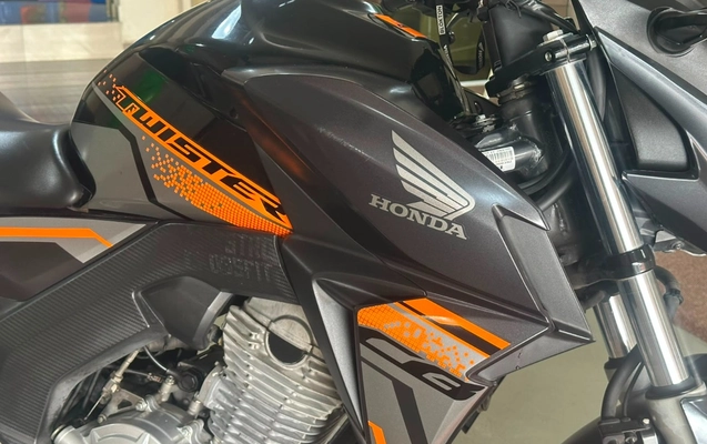 imagem-https://www.socarrao.com.br/sc-vehicle-images-prod/3280007/1786989185000-V2hhdHNBcHAgSW1hZ2UgMjAyNi0wOC0xNSBhdCAxNi4zMy4yOSAoMSkuanBlZw.jpeg