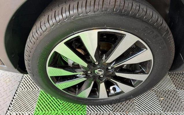 imagem-https://www.socarrao.com.br/sc-vehicle-images-prod/3280495/1790713830821-8387601_7_B_44c8a3c29d.jpeg