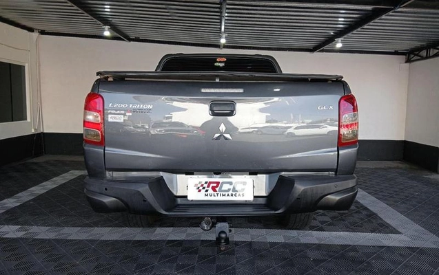 imagem-https://www.socarrao.com.br/sc-vehicle-images-prod/3280510/1788184721918-8387177_15_B_40a9a18261.jpeg