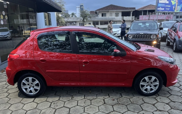 imagem-https://www.socarrao.com.br/sc-vehicle-images-prod/3280945/1786992114419-1_054103.jpg