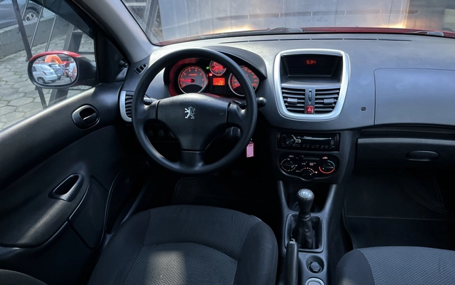 imagem-https://www.socarrao.com.br/sc-vehicle-images-prod/3280945/1786992114428-1_054114.jpg
