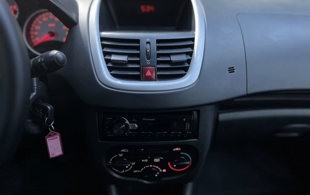 imagem-https://www.socarrao.com.br/sc-vehicle-images-prod/3280945/1786992114430-1_054116.jpg