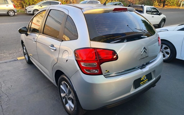imagem-https://www.socarrao.com.br/sc-vehicle-images-prod/3281132/1786992709492-gb-089323a.jpeg