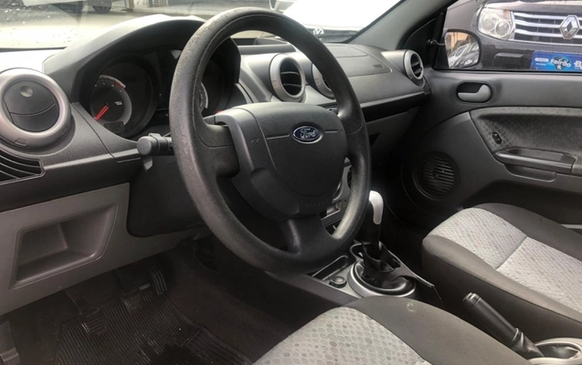 imagem-https://www.socarrao.com.br/sc-vehicle-images-prod/3281259/1787255876589-qACryQVwgRrUhSVQenv9DnMaruvslEex.jpg