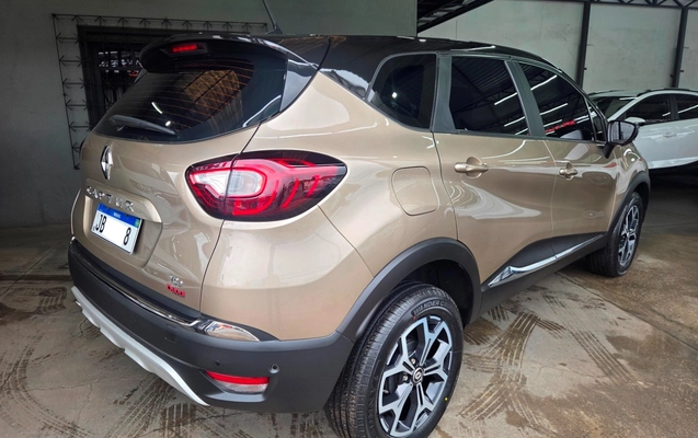 imagem-https://www.socarrao.com.br/sc-vehicle-images-prod/3281277/1787315835721-Q2FwdHVyIEljb25pYyAyMDIzICg0KS5qcGc.jpg