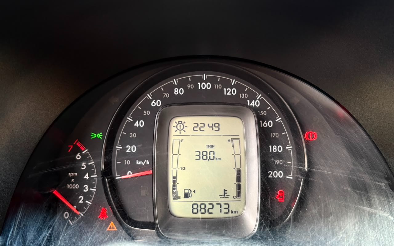 imagem-https://www.socarrao.com.br/sc-vehicle-images-prod/3281543/1786993760539-V2hhdHNBcHAgSW1hZ2UgMjAyNi0wOC0wOCBhdCAxMy41OC4zOS5qcGVn.jpeg