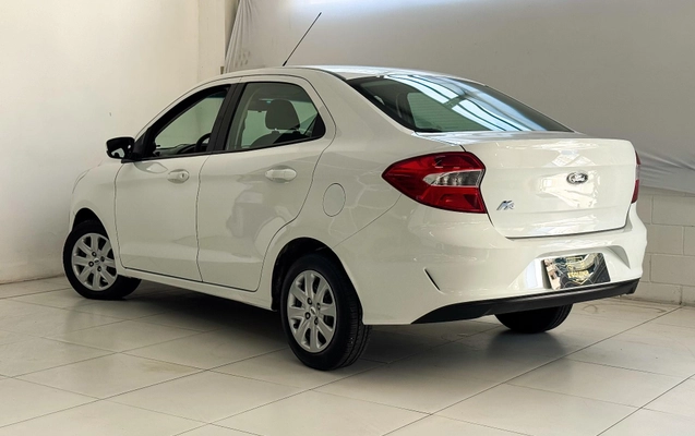 imagem-https://www.socarrao.com.br/sc-vehicle-images-prod/3281862/1786994496587-159542443ec74354b750b2e6336f3c2b_1777035382836.jpg