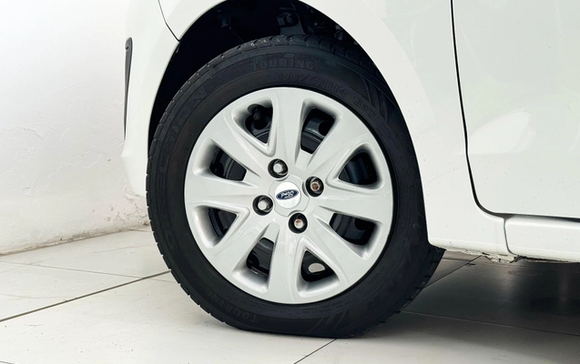 imagem-https://www.socarrao.com.br/sc-vehicle-images-prod/3281862/1786994496595-c098973c1c3646098cb0cf8f285b4a60_1777035400500.jpg