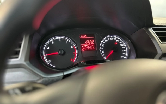 imagem-https://www.socarrao.com.br/sc-vehicle-images-prod/3282001/1786994861230-7_042724.jpg