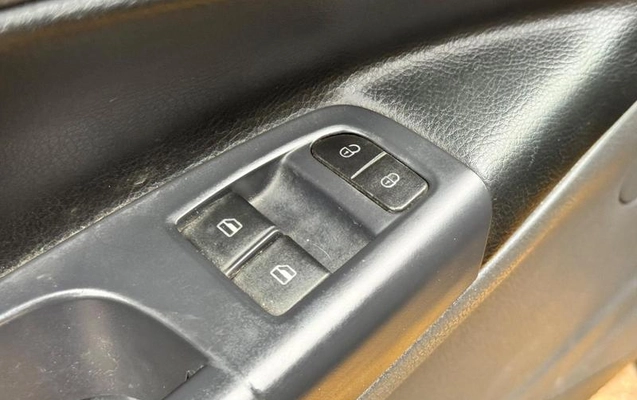 imagem-https://www.socarrao.com.br/sc-vehicle-images-prod/3282083/1789578403907-8246202_13_B_dc38dbf5c8.jpeg