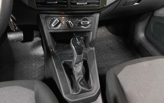 imagem-https://www.socarrao.com.br/sc-vehicle-images-prod/3282190/1786995555211-003_8568b9457d2249f35ad86181ce2eac6d.jpg