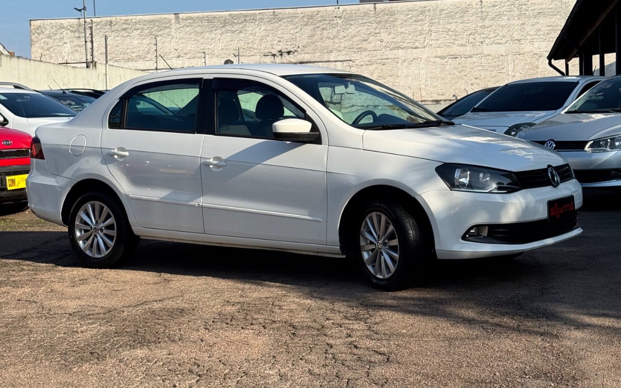 Volkswagen Voyage 2014 Branco — foto 1 de 3