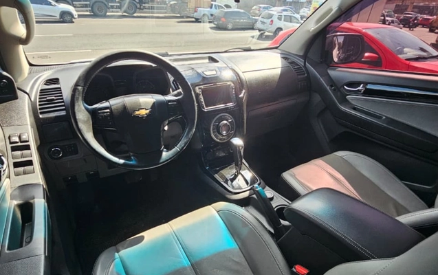 imagem-https://www.socarrao.com.br/sc-vehicle-images-prod/3282207/1786995622349-NWQ2ZGYxODYtZDVkZi00MWZlLWIyNGMtNjQ1NWRmOTNhNjUxLmpwZw.jpg