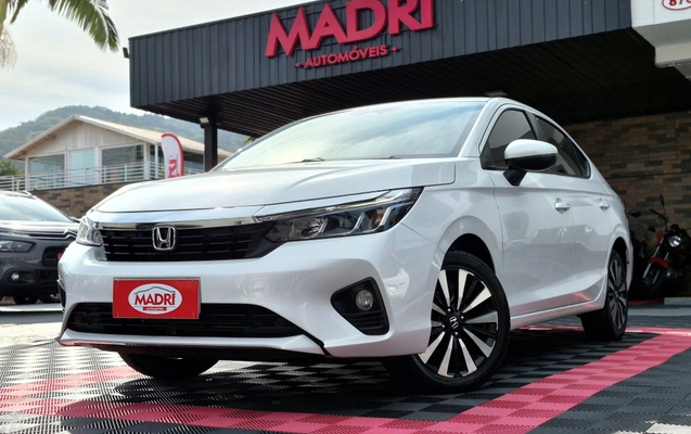 imagem-https://www.socarrao.com.br/sc-vehicle-images-prod/3282312/1788181139154-003_f3611c8c2000738b70b349bd1bf8aa34.jpg
