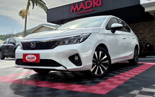 imagem-https://www.socarrao.com.br/sc-vehicle-images-prod/3282312/1788181139157-003_43a77f8410ae54c99a6f3ae2325b1408.jpg