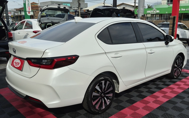 imagem-https://www.socarrao.com.br/sc-vehicle-images-prod/3282312/1788181139165-003_0dd8ce71e72957d272ec9a741152b35f.jpg