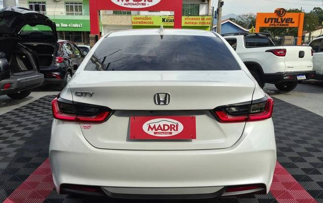 imagem-https://www.socarrao.com.br/sc-vehicle-images-prod/3282312/1788181139166-003_6abb8aa657bd1900c2314a79344f1396.jpg