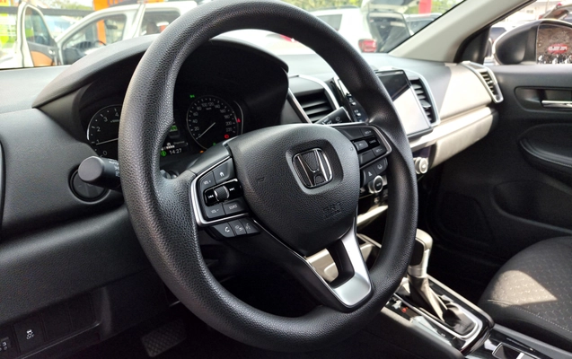 imagem-https://www.socarrao.com.br/sc-vehicle-images-prod/3282312/1788181139185-003_169f0cf0966cd995adb25b00cb5db953.jpg