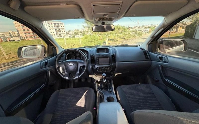 imagem-https://www.socarrao.com.br/sc-vehicle-images-prod/3282324/1786996163064-8388246_7_B_011efe7eab.jpeg