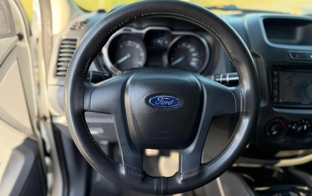 imagem-https://www.socarrao.com.br/sc-vehicle-images-prod/3282324/1786996163067-8388246_7_B_ebd74be703.jpeg