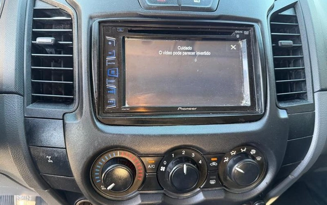 imagem-https://www.socarrao.com.br/sc-vehicle-images-prod/3282324/1786996163068-8388246_7_B_13eacbba2d.jpeg