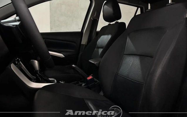 imagem-https://www.socarrao.com.br/sc-vehicle-images-prod/3282350/1788533070801-8374188_17_B_436bd10876.jpeg