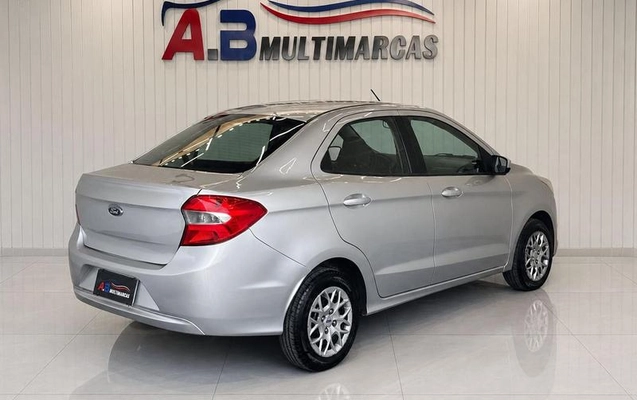imagem-https://www.socarrao.com.br/sc-vehicle-images-prod/3282402/1786996296990-8383995_12_B_4c3a5ea065.jpeg