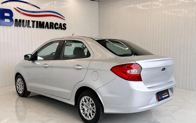 imagem-https://www.socarrao.com.br/sc-vehicle-images-prod/3282402/1786996296996-8383995_2_B_e37c88d070.jpeg