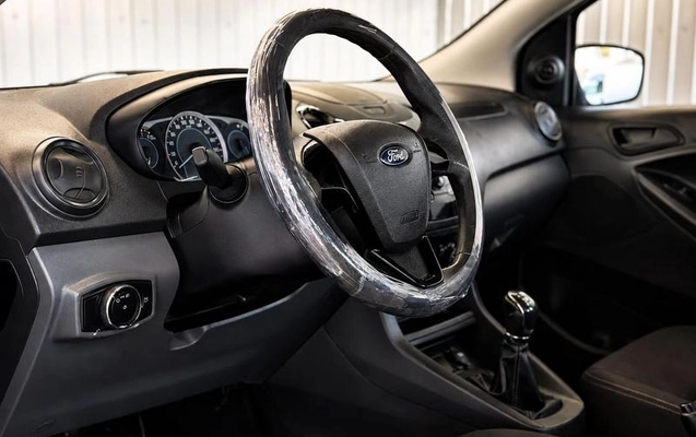 imagem-https://www.socarrao.com.br/sc-vehicle-images-prod/3282402/1786996296997-8383995_2_B_98607ebf87.jpeg