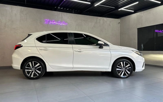 imagem-https://www.socarrao.com.br/sc-vehicle-images-prod/3282467/1789419697088-8328818_3_B_ba1509379a.jpeg