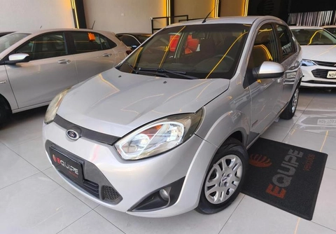 Ford Fiesta 2011 Prata — foto 1 de 3